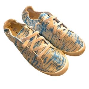 Blue and White Tie-Dye Slip On Sneakers Time And Tru 11 EUC